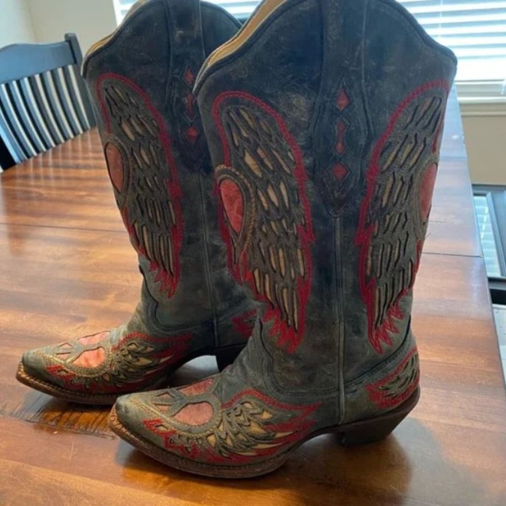 CORRAL Women's Antique Saddle Wing and Heart Cowgirl Boots Size 7